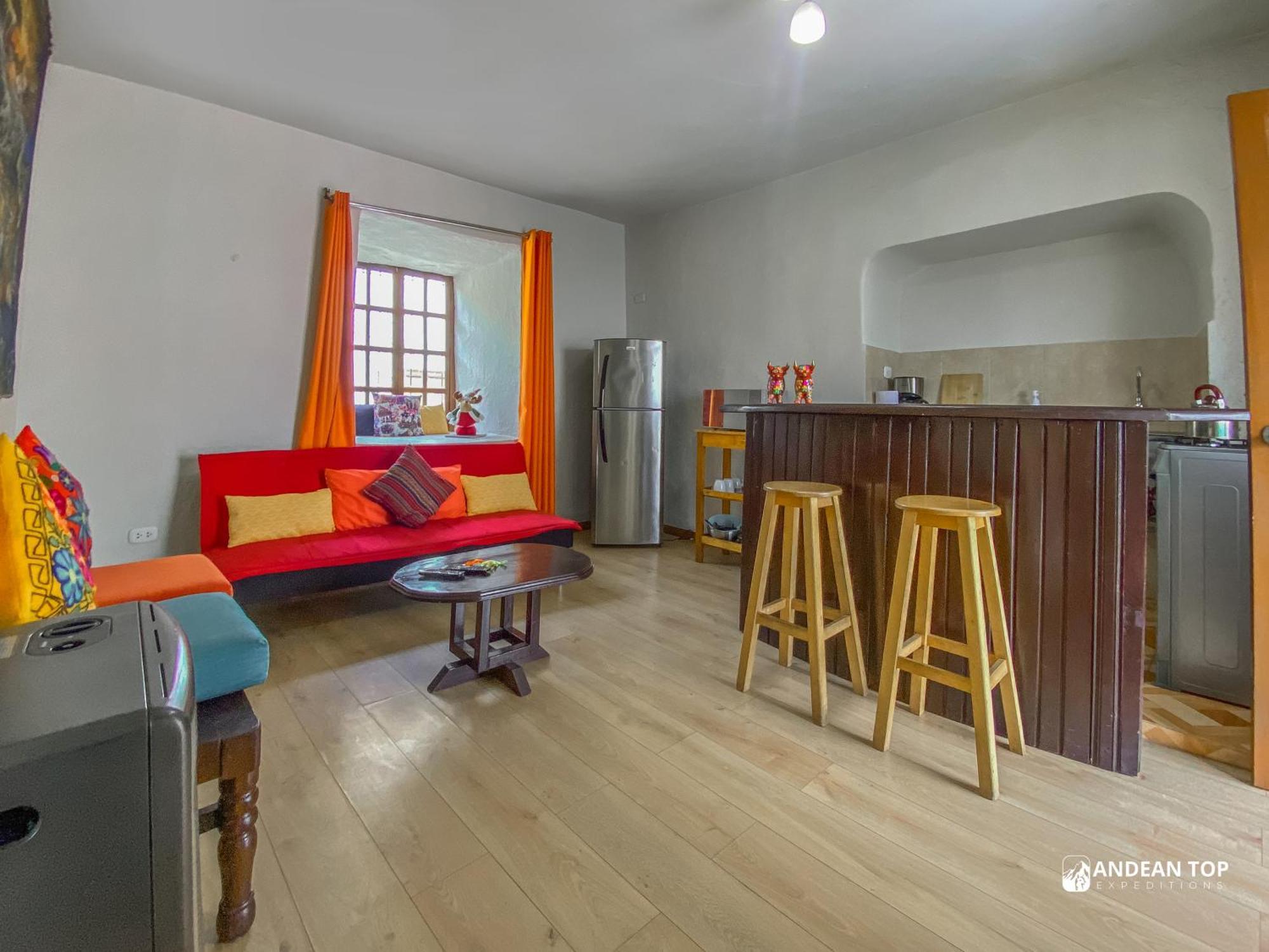 Private Fresh Illuminated 3 Mint From Main Square Apartment